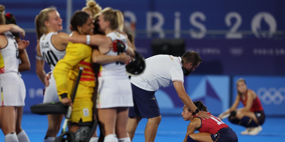 The redsticks sign an Olympic diploma after falling in rooms against Belgium