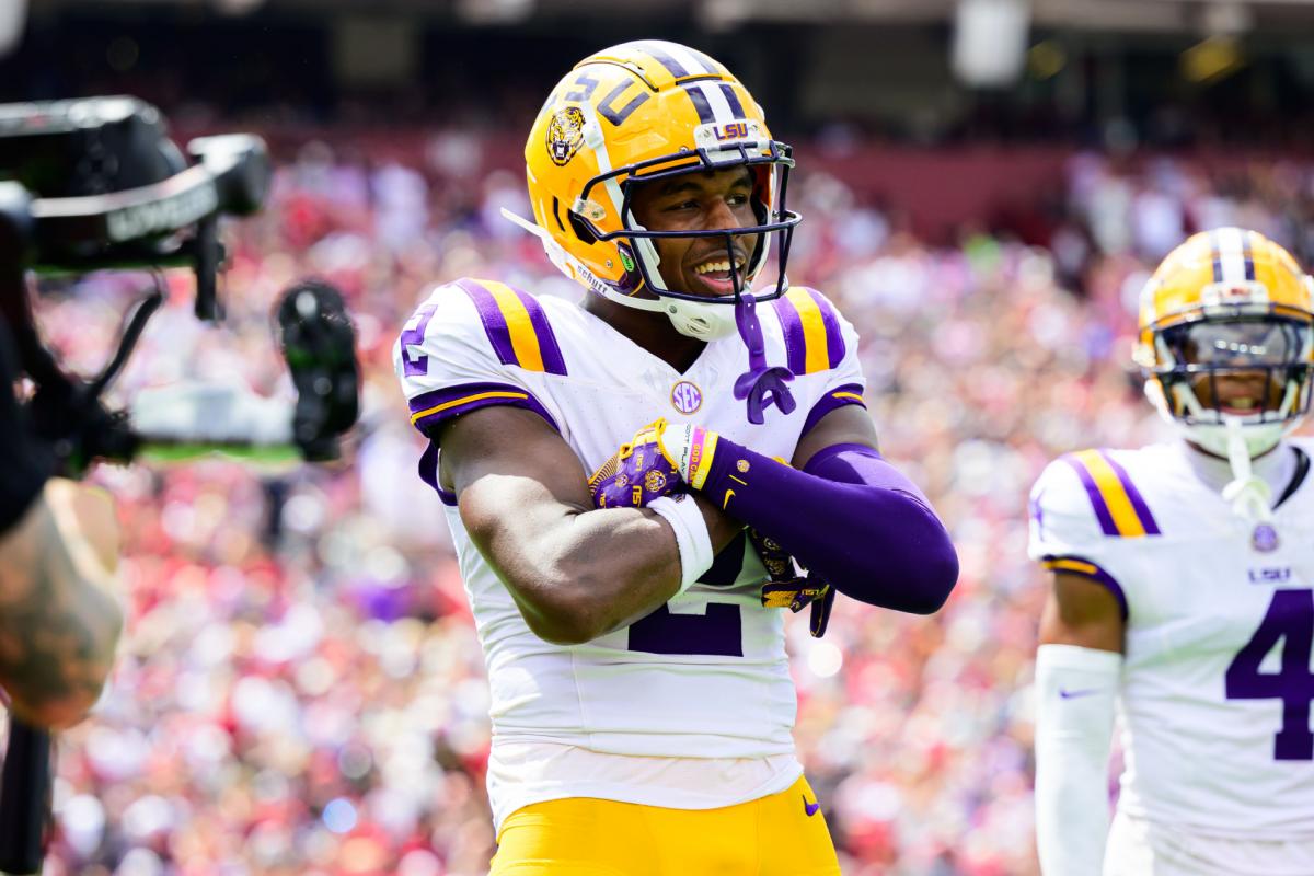 A NFL star potential crashes with your car in an apparent suicide