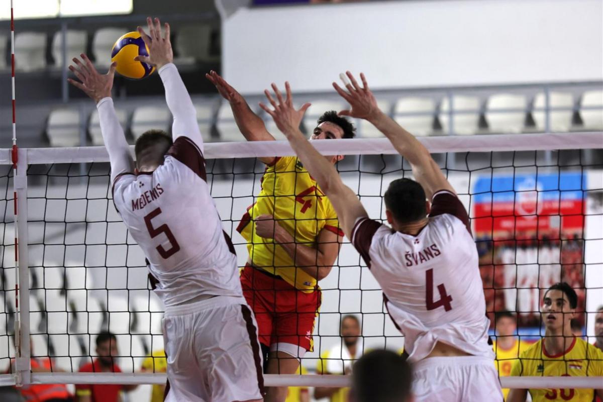 Spain overwhelm Latvia and says goodbye to the European League with a recital by Álvaro Gimeno in Lugo