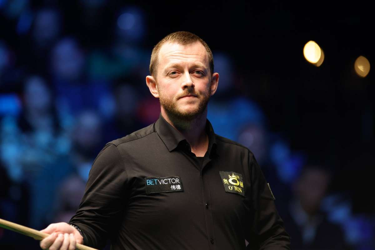 Mark Allen holds off spirited Zhou Yuelong comeback to win English Open title